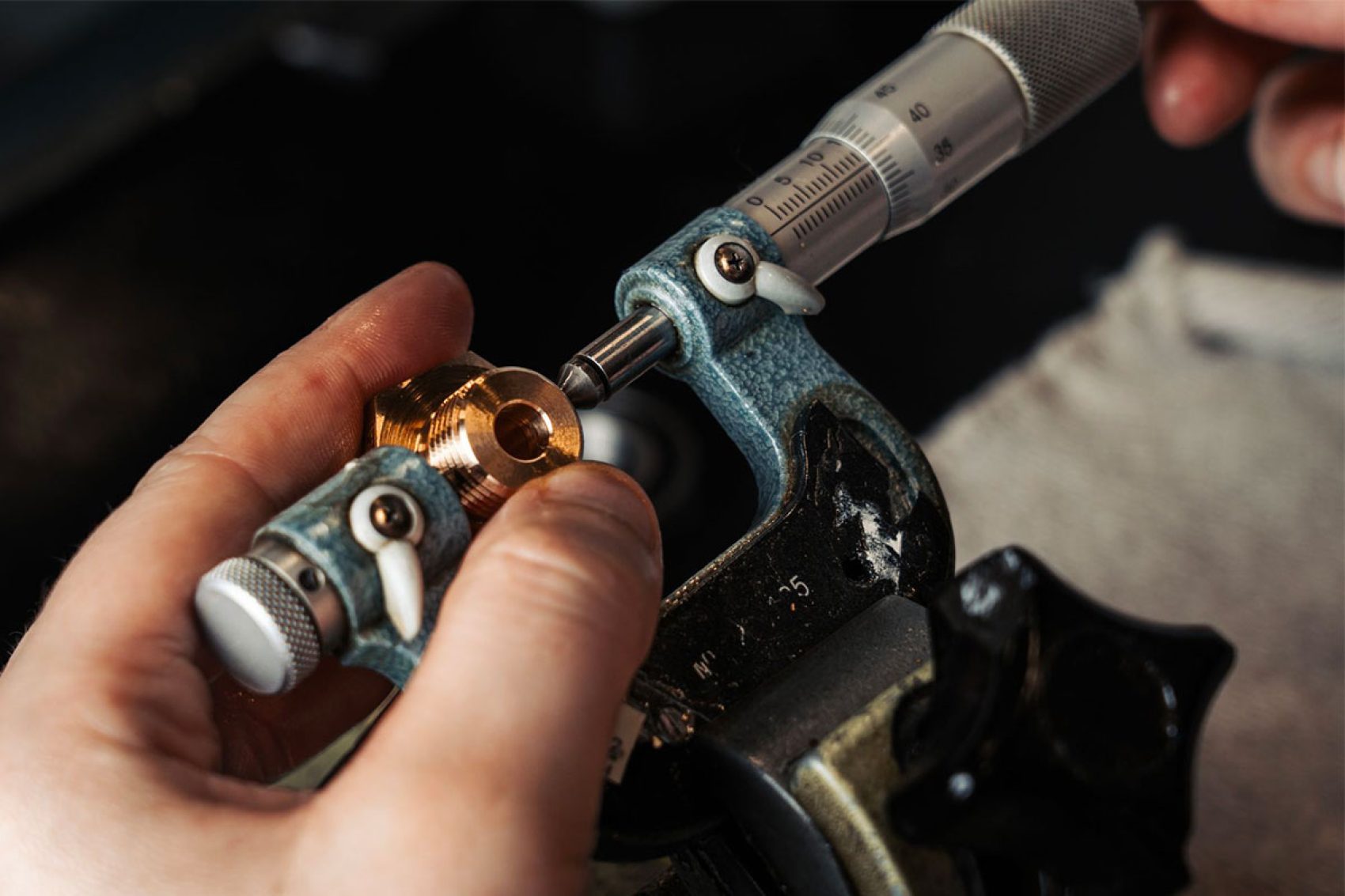 How precision turning supports the automotive industry revolution