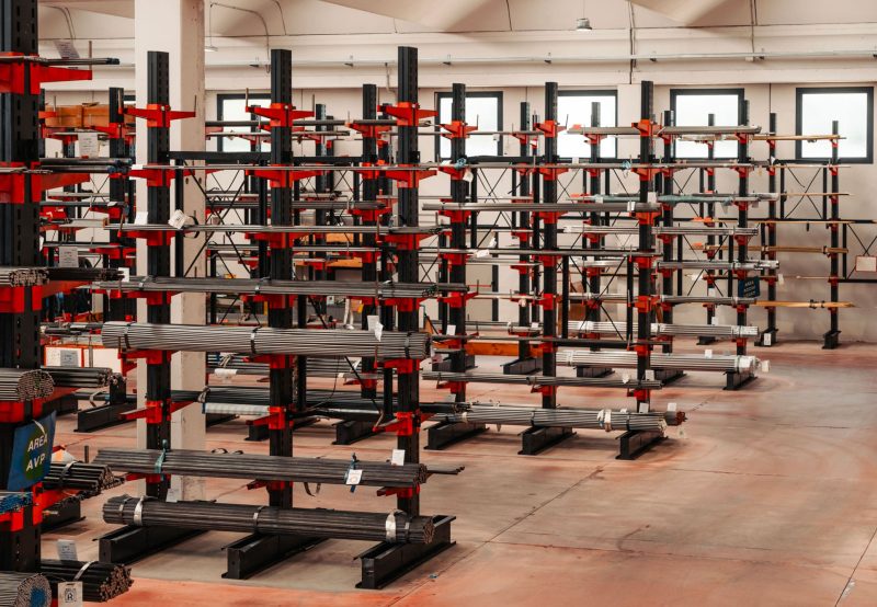 L’Impatto della Tornitura Automatica sugli Elettrodomestici: Processi Ottimizzati con Materie Certificate e Utensili Speciali