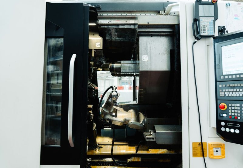 Il tornio a controllo numerico: come funziona e perché fa la differenza